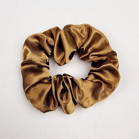 4 FOR $16 🔥Satin Scrunchie Hair Tie - Picture 1 of 5